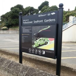 Richmond entrance orientation sign
