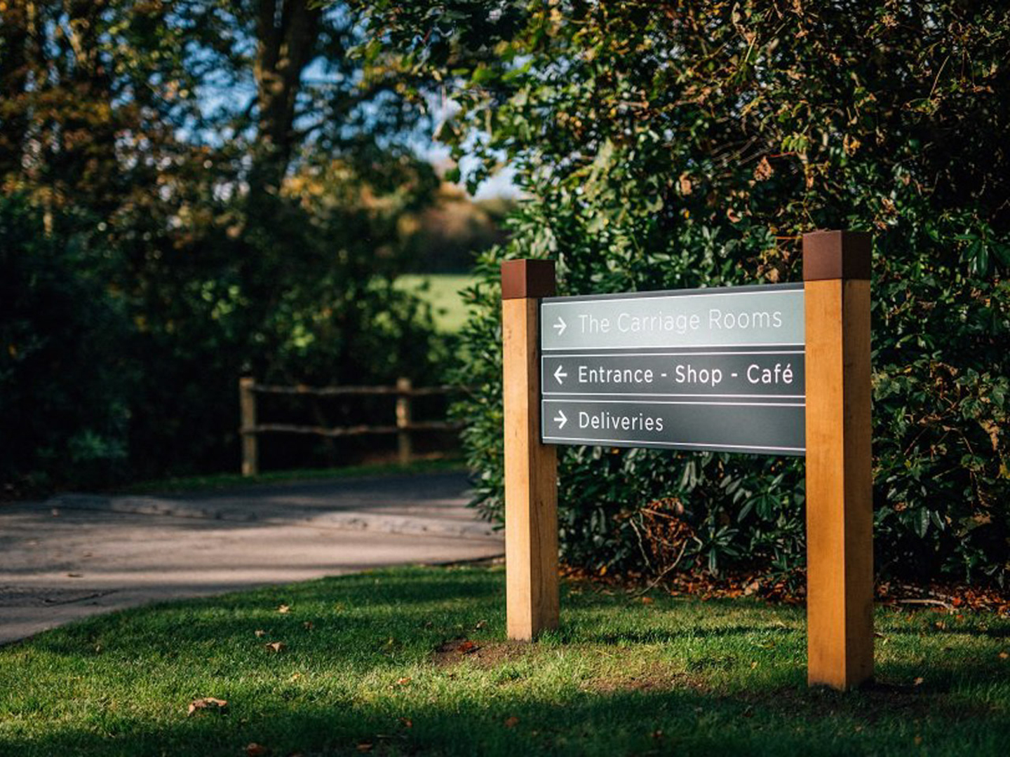 Grenadier™ directional sign